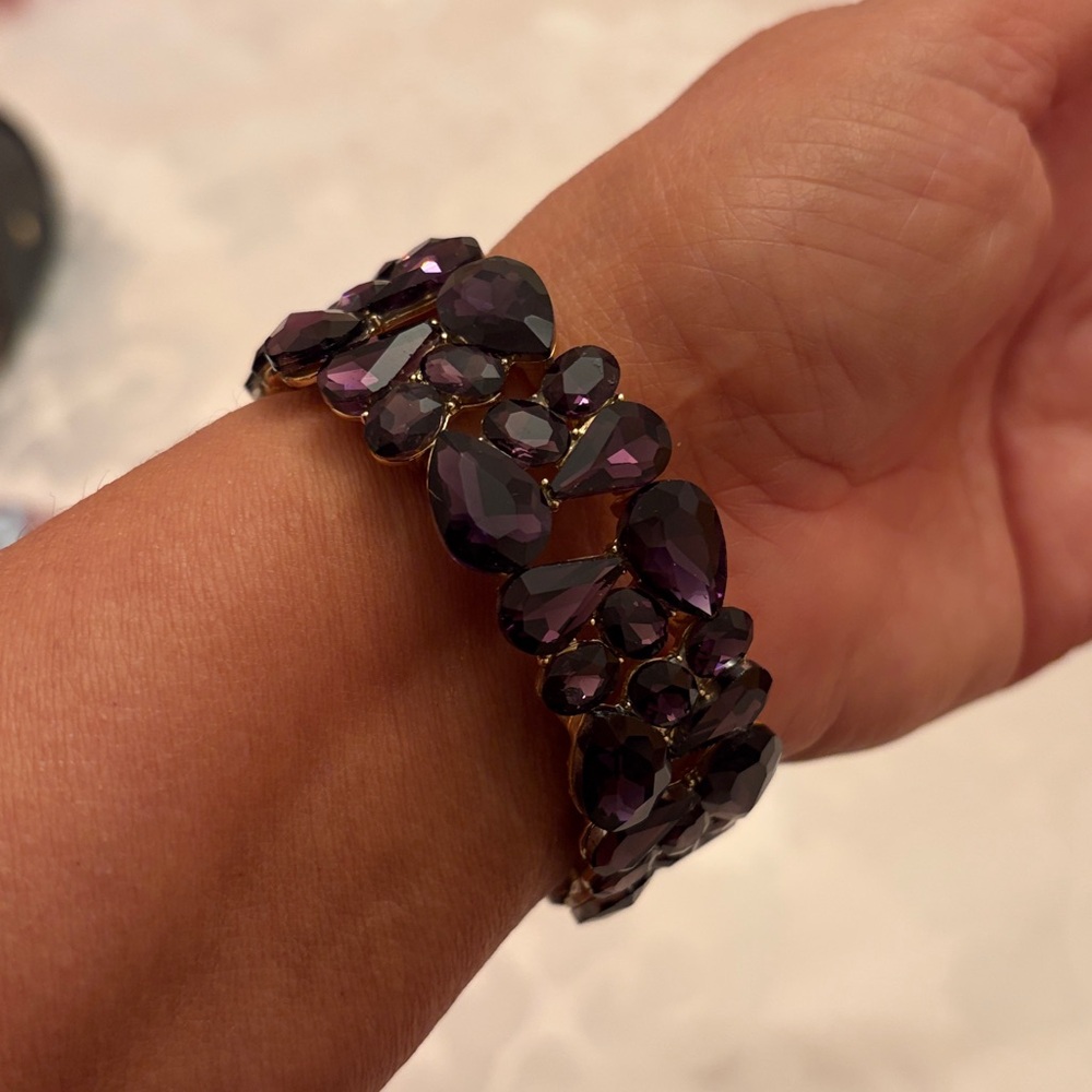 Macy's Ladies, Stretch, Gold and Purple Gemstone Bracelet. NEW - Picture 7 of 7